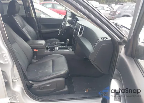 2010 Jeep Grand Cherokee Laredo z USA, uszkodzony, nr VIN 1J4PR4GK1AC150597